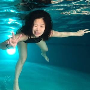 Meet your Posher, Iris